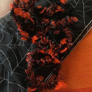 NWOT HALLOWEEN! Garland Pumpkins